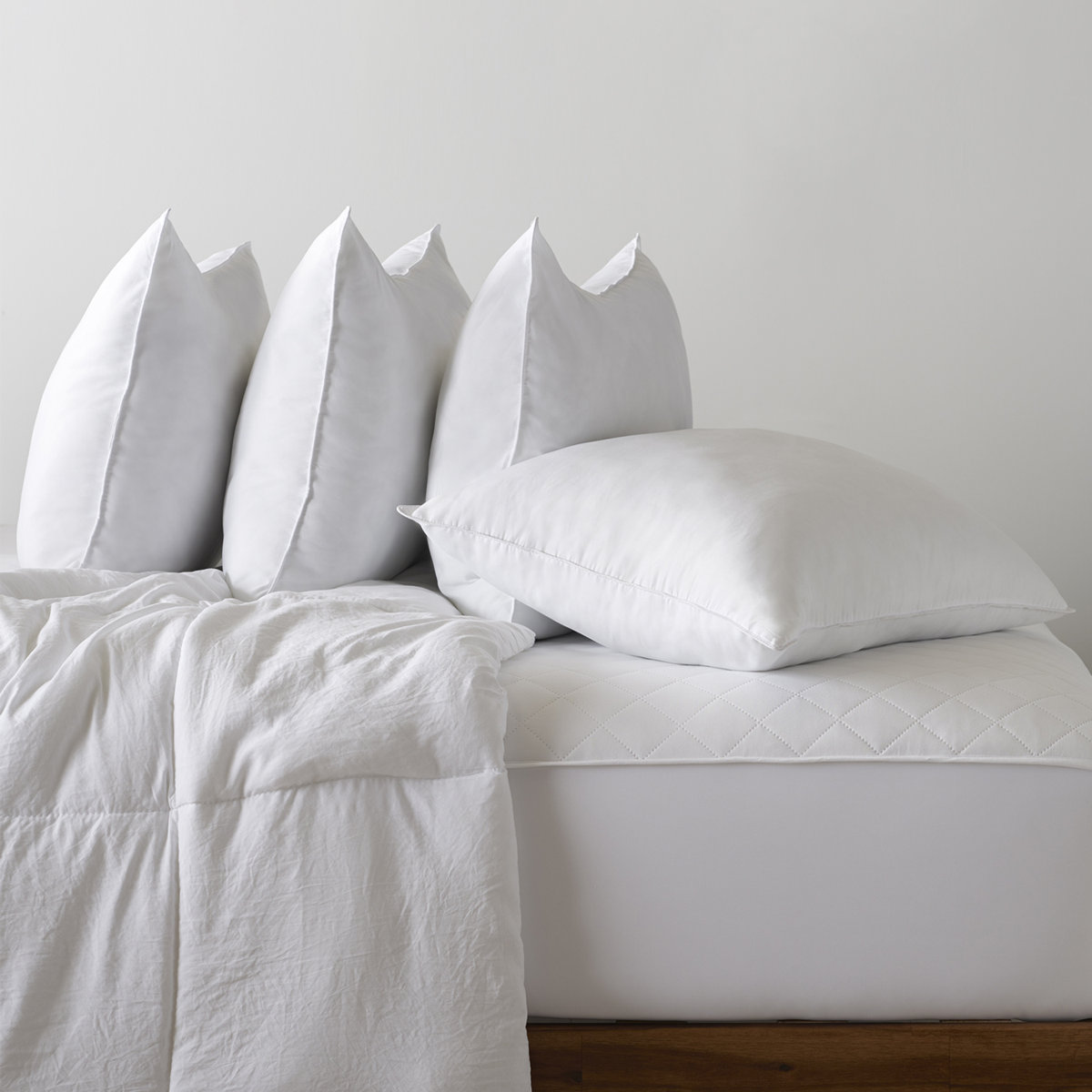 Santos Superior Down-Alternative Pillow, Soft Density (Set of 4)